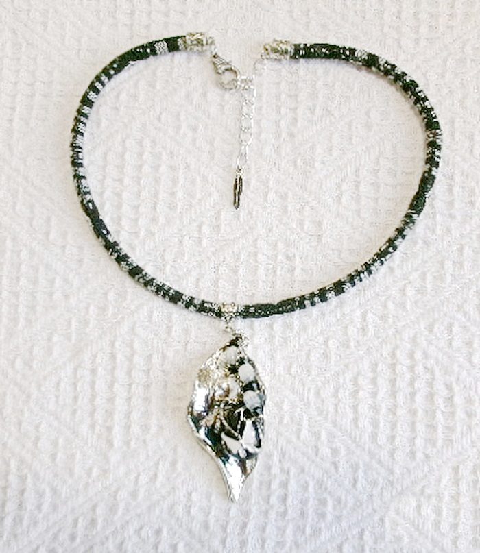 Collier "La Grotte à Papillons" (CO 003) – Image 5