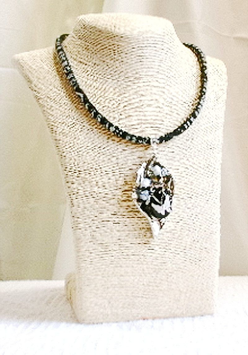 Collier "La Grotte à Papillons" (CO 003)