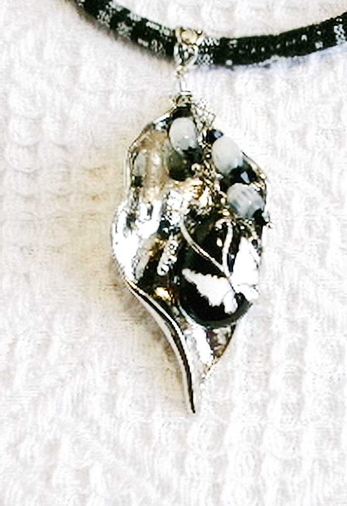 Collier "La Grotte à Papillons" (CO 003) – Image 8